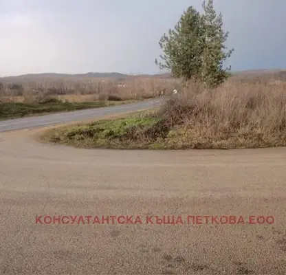 Снимка 3 — Парцел в Ловеч, с. Казачево