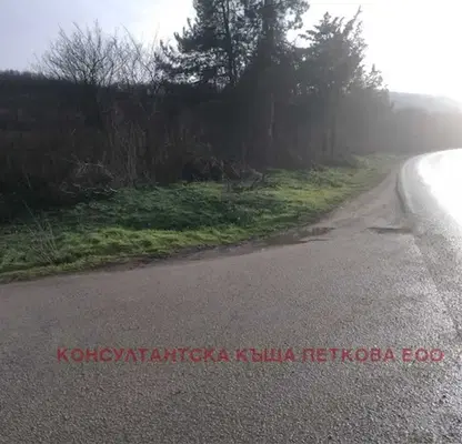 Снимка 2 — Парцел в Ловеч, с. Казачево