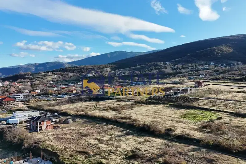 Plot in Oblast Plovdiv, Brestnik