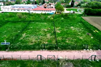 Парцел в София, Елин Пелин