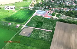 Парцел в София, Елин Пелин