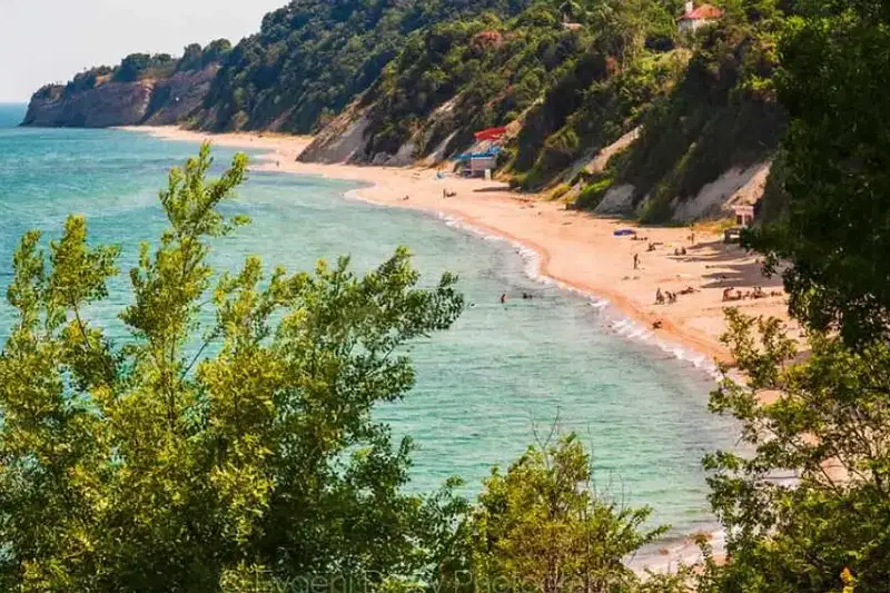 Парцел във Варна, Бяла