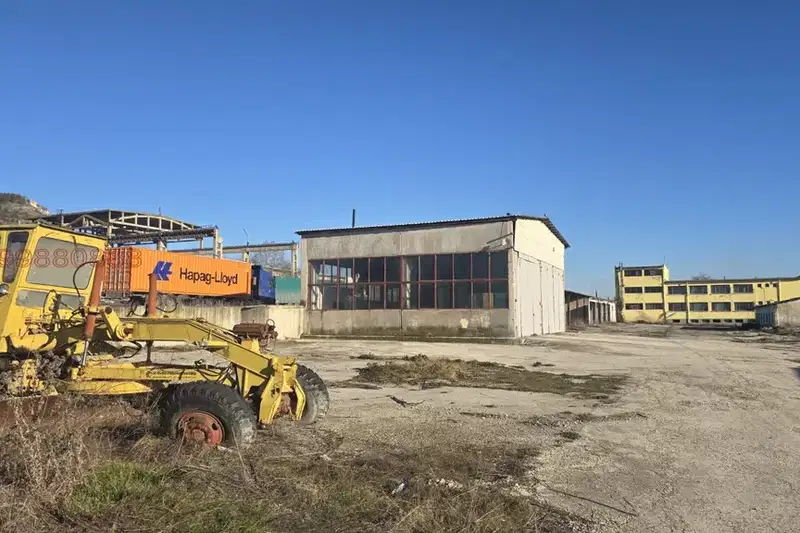 Парцел във Варна, Девня