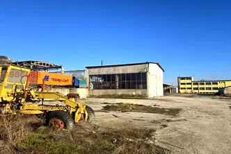 Парцел във Варна, Девня