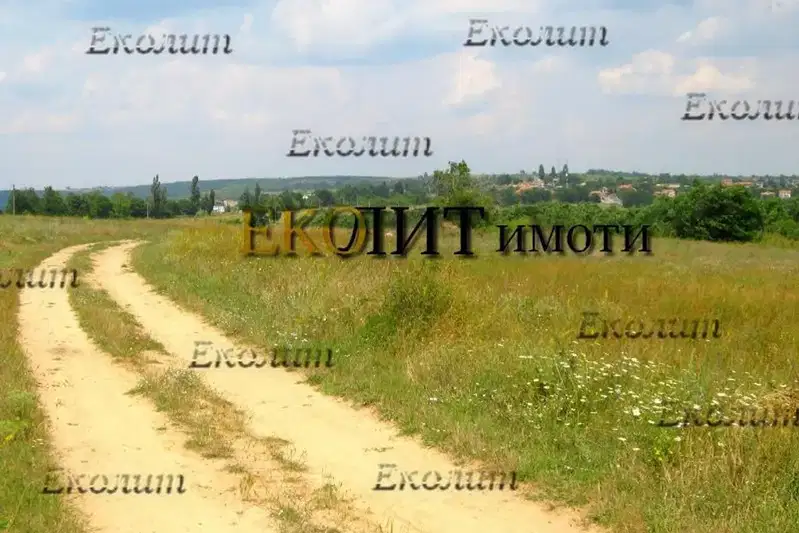 Парцел във Варна, с. Аврен