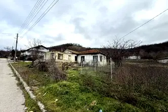 Парцел във Варна, с. Кипра