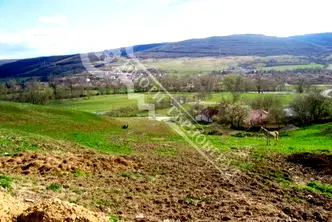 Парцел във Велико Търново, с. Леденик