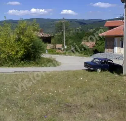 Снимка 3 — Парцел във Велико Търново, с. Яковци