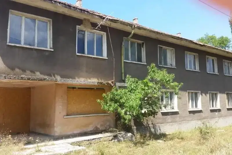 Industrial Building in Vraca, Promishlena Zona