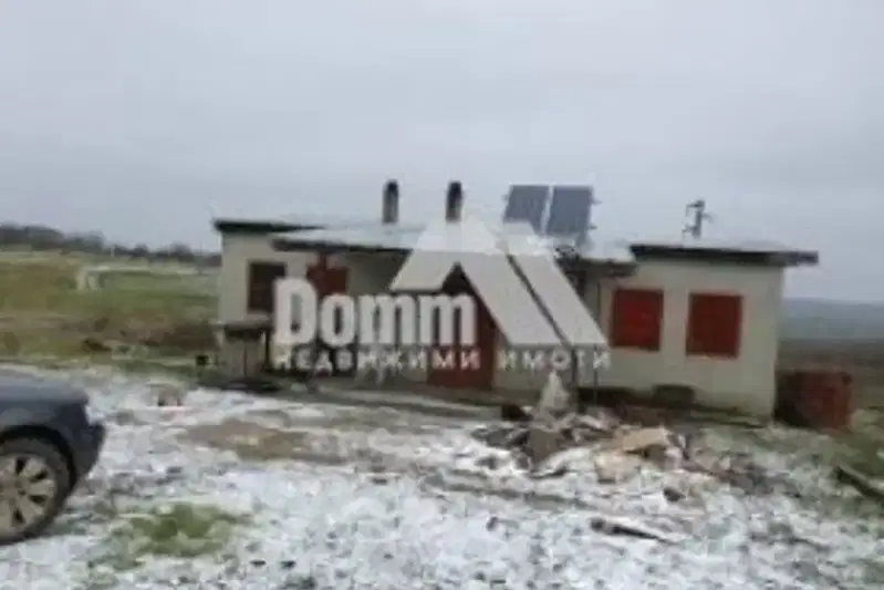 Промишлена сграда в Добрич, с. Коларци