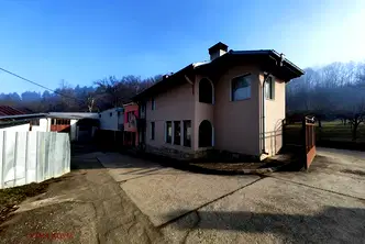 Промишлена сграда в Ловеч, Троян