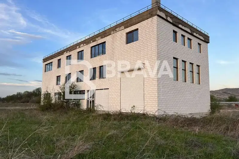 Промишлена сграда в Пазарджик, с. Главиница