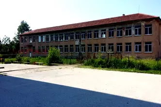 Промишлена сграда в Силистра, с. Чернолик