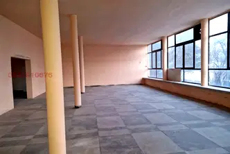 Промишлена сграда в София, Златица