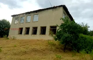 Промишлена сграда в Търговище, с. Великовци