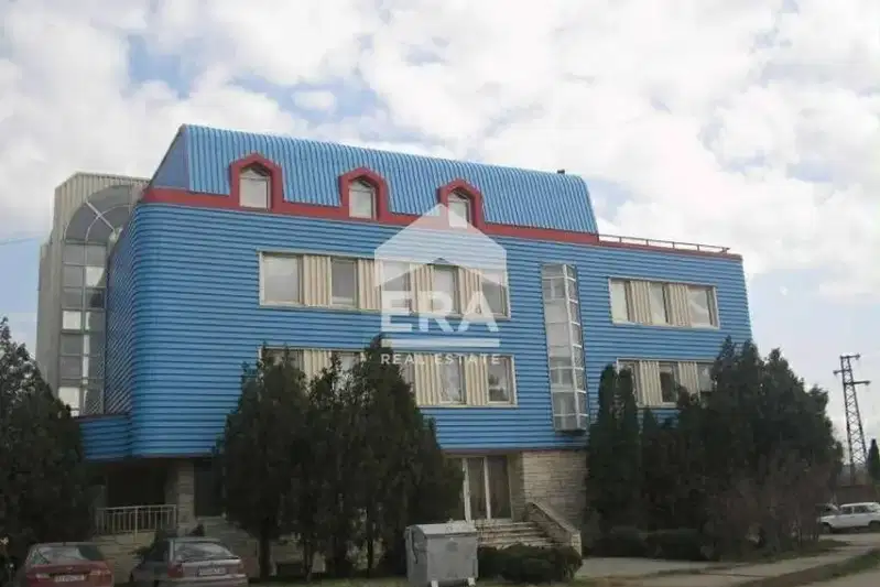 Industrial Building in Oblast Veliko Tyrnovo, Polski Trymbesh