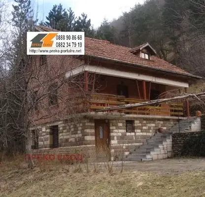 Снимка 4 — Промишлена сграда във Враца, с. Оселна