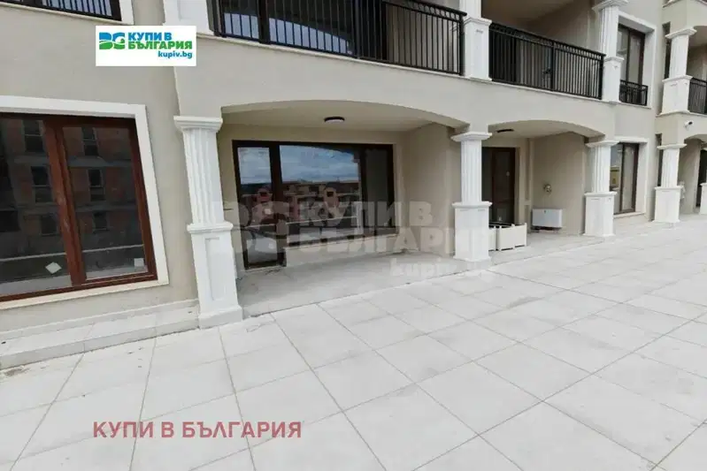 Тристаен апартамент в к.к. Св.Св. Константин и Елена