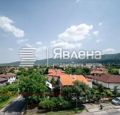 Снимка 2 — Тристаен апартамент в с. Лозен