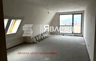Тристаен апартамент в с. Лозен