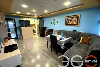 Просторен тристаен апартамент с две тераси в Автогара, Варна
