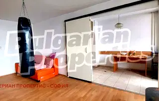 Тристаен апартамент в София, Банишора