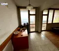 Снимка 3 — Тристаен апартамент с три балкона и източно-южно изложение в Банишора