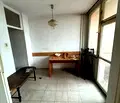 Снимка 5 — Тристаен апартамент с три балкона и източно-южно изложение в Банишора