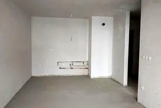 Тристаен апартамент в София, Банишора