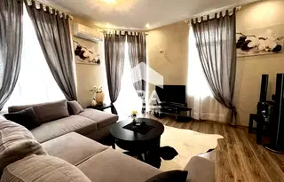 Тристаен апартамент в София, Банишора