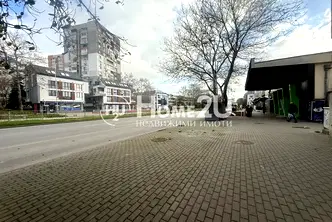 Тристаен апартамент с три отделни стаи в Базар Левски, Варна