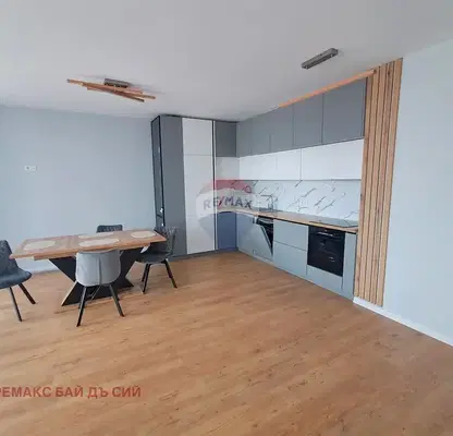 Photo 3 — 3-bedroom apartment in Varna, Briz