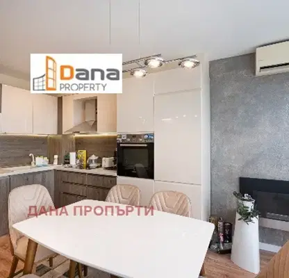 Снимка 3 — Тристаен апартамент с морска панорама и южно изложение в Бриз