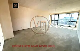 Просторен 3-стаен апартамент с морска панорама в Бриз, Варна