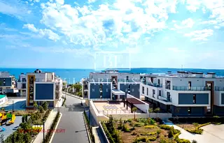 Просторен 3-стаен апартамент с морска панорама в Бриз, Варна