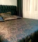 Тристаен апартамент с модерни удобства в центъра на Бургас до Морската градина
