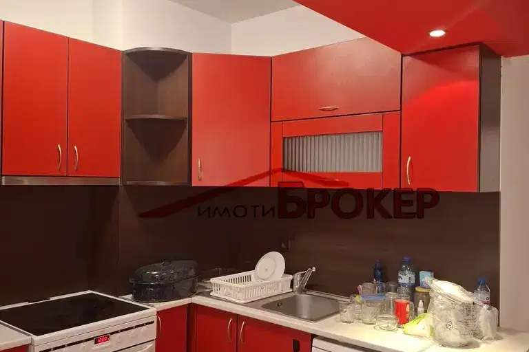 3-bedroom apartment in Sliven, Centyr
