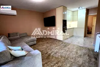 Тристаен апартамент в Сливен, Център