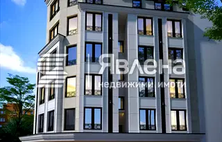 Тристаен апартамент с тераса в центъра на София