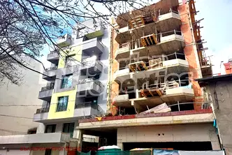 Тристайен апартамент с тераси в нова сграда в Центъра на София