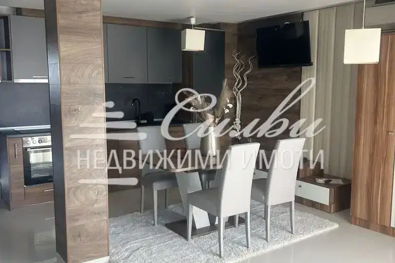 3-bedroom apartment in Shumen, Centyr