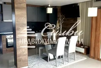 Тристаен апартамент в Шумен, Център