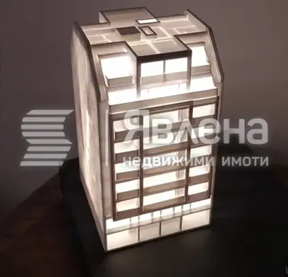 Снимка 2 — Тристаен апартамент в Център на София с два балкона