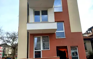 Тристаен апартамент във Враца, Център