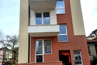 Тристаен апартамент във Враца, Център