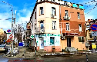 Тристаен апартамент в София, Център