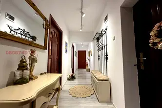 Тристаен апартамент в Ямбол, Център