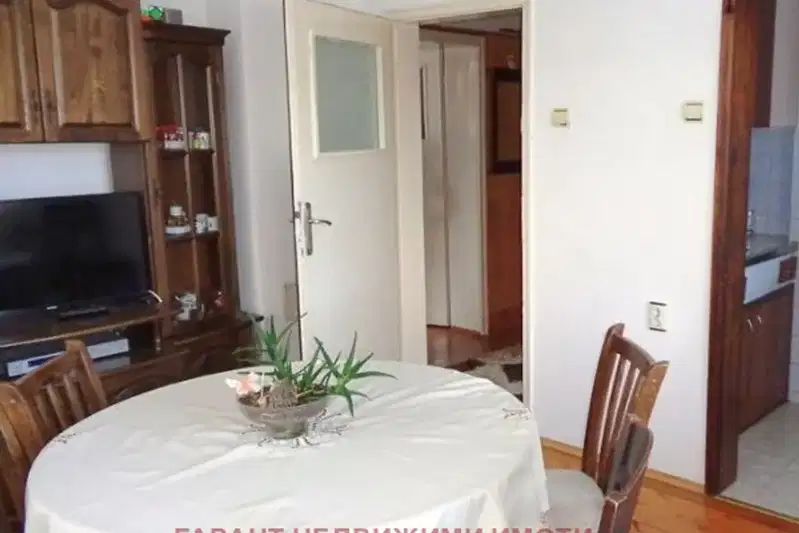 Тристаен апартамент в Габрово, Център