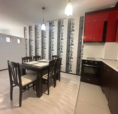 Photo 2 — 3-bedroom apartment in Shumen, Centyr