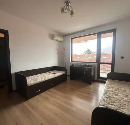 Photo 3 — 3-bedroom apartment in Shumen, Centyr